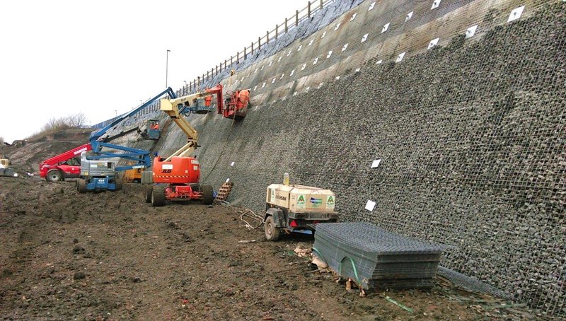 Fisher Street - Filling of baskets with stone.jpg